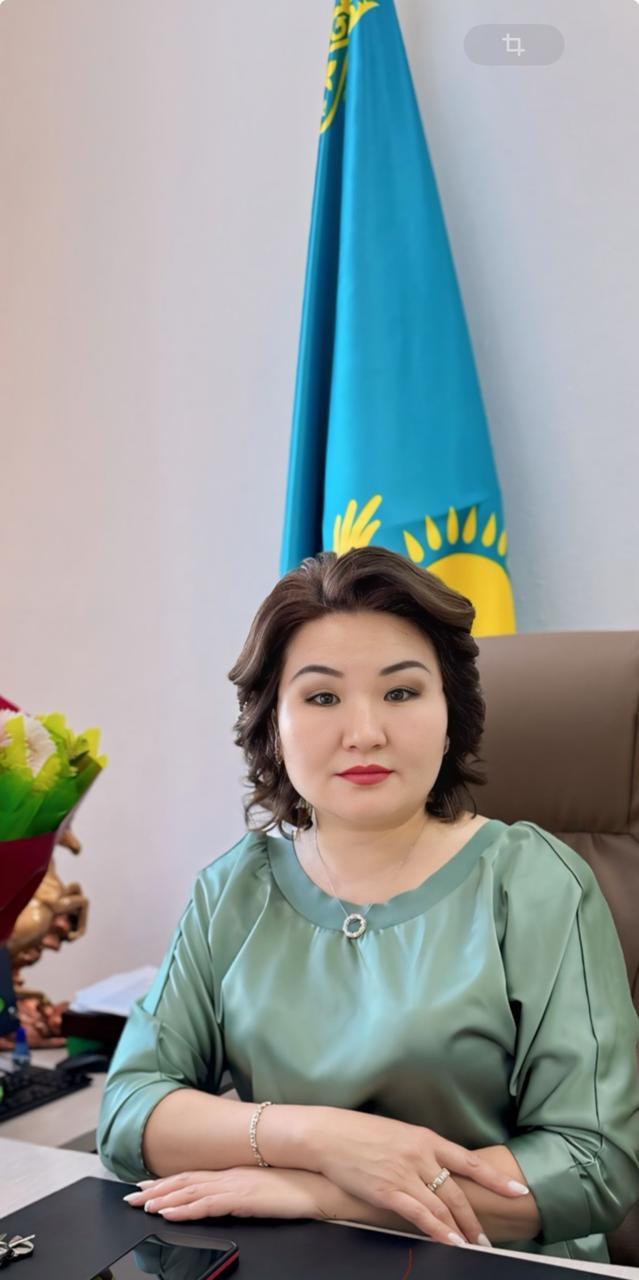 Сарсембекова Лаура Жолмухаметовна - мектеп-гимназия директоры